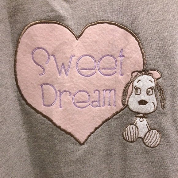 NEW Snoopy oversized sweatshirt - Picture 3 of 3